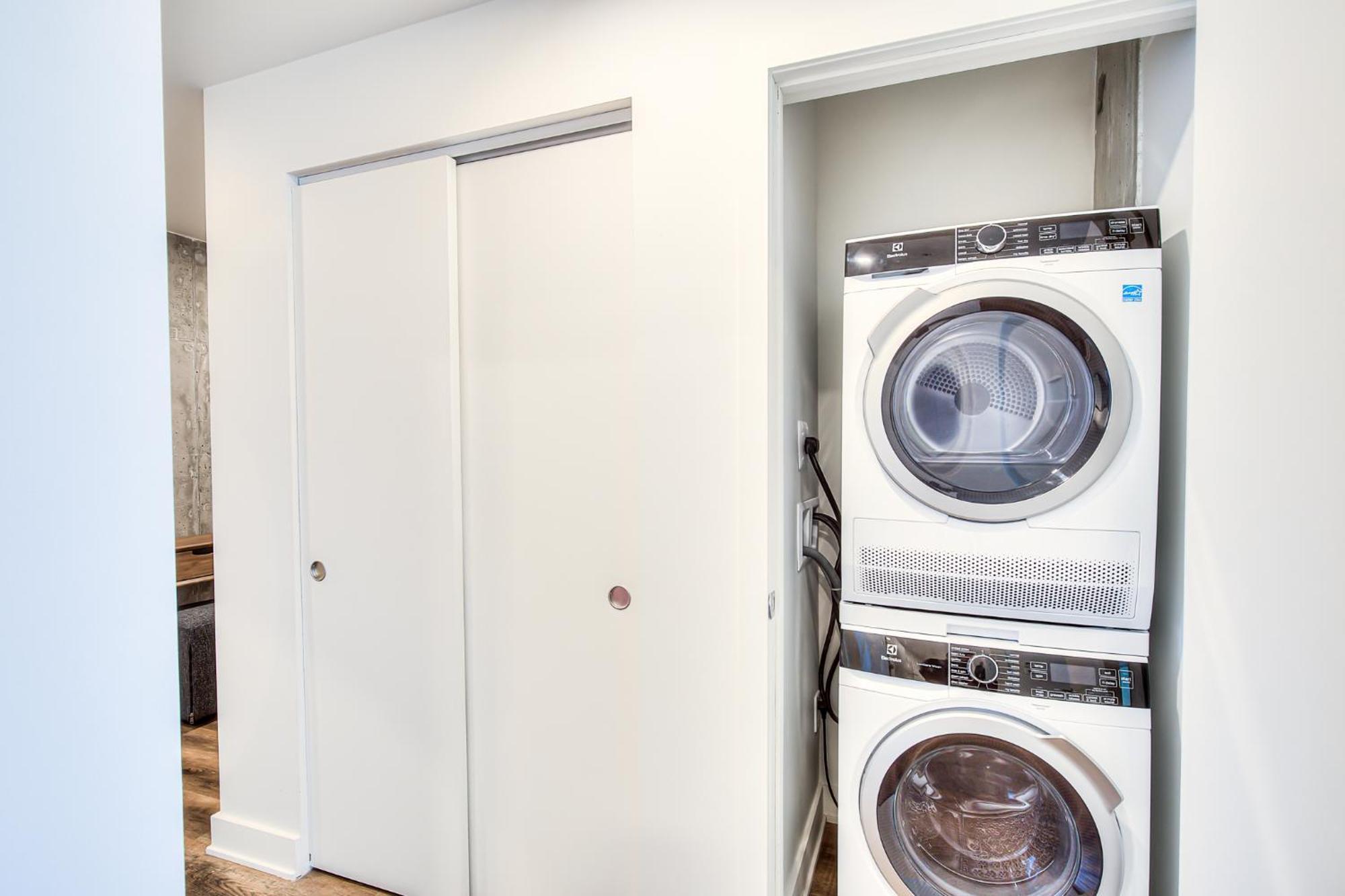 2br+gym For Vip Corporate & Students Downtown Mtl * Montréal